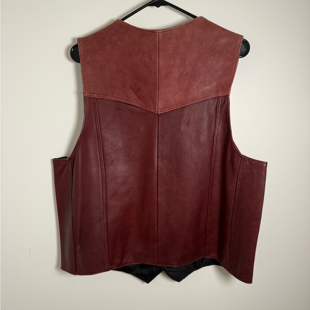 Men's Vintage Burgundy Leather Vest - Picture 2 of 7